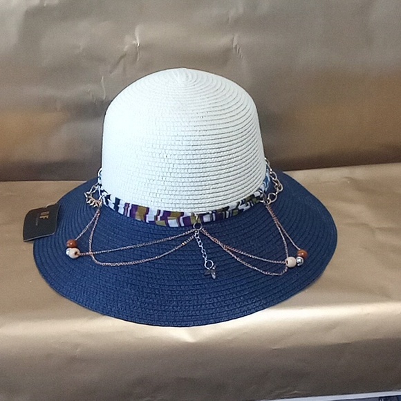 Hat - Picture 4 of 5